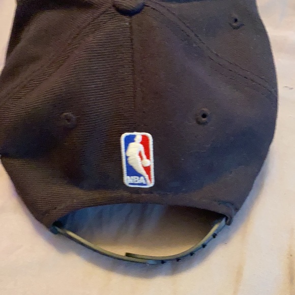 Adidas 2017 cavs finals hat - Picture 3 of 3